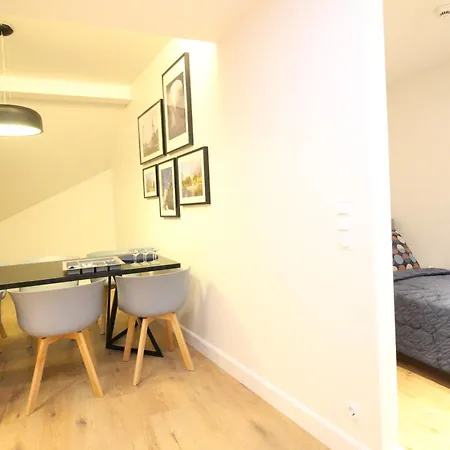 - Old Town Appartement *