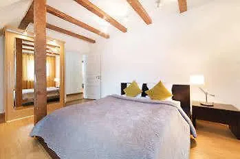 - Old Town Apartmán *