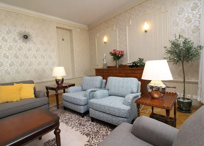 - Old Town Apartament